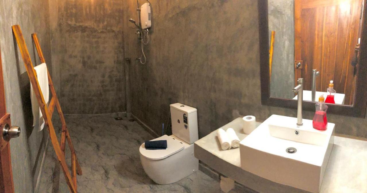 Surf Gangs Arugambay Hotell Arugam Kudah Eksteriør bilde